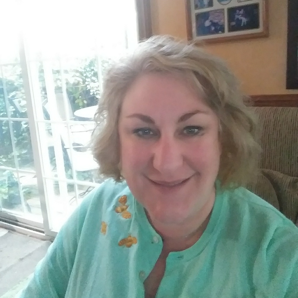 Meet your Posher, Nicole